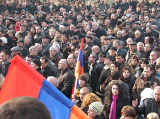 Форум СЕ в Ереване проходит на фоне пикета оппозиции