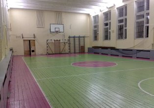Затопило спортзал школы