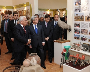 Президент Армении посетил Государственный аграрный университет и поздравил с 80-