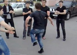 В центре Ставрополья пьяные кавказцы станцевали лезгинку