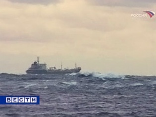 Сомалийские пираты бежали с захваченного корабля: никто не пострадал