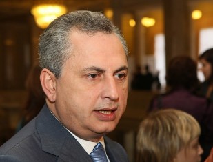 Вице-премьер Украины чуть не убил группу журналистов