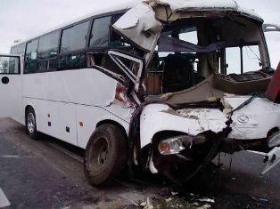 В Баку пассажирский автобус попал в ДТП