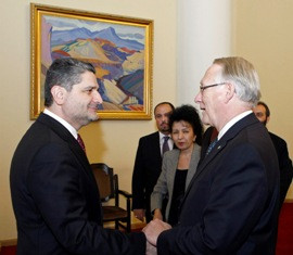 Armenian Premier receives Montreal delegation
