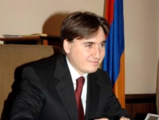 Западный Атрпатакан тянется к Армении