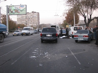 ДТП в Ереване: Водитель скончался после 20-минутных мучений (видео)