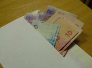 Обнародованы зарплаты кремлевских служащих