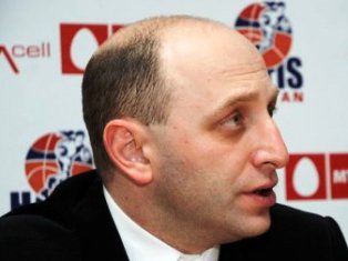 «Айоц ашхар»: Тренера баскетбольной команды «Атис» заставили уйти