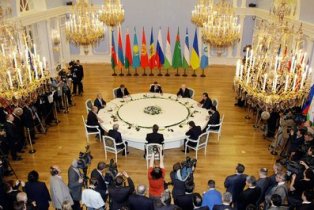 Саммит СНГ пройдет без одного президента
