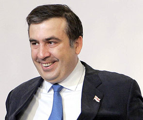 «Азг»: Саакашвили приукрасил собственную биографию