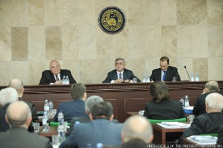 Серж Саргсян: ЕГУ должен равняться на средние европейские стандарты