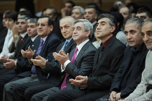 Armenian President attends closing ceremony of chess tournament