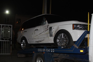 Столкнулись автобус «Богдан» и «Range Rover» без госномеров