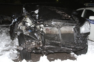 Родственник армянского депутата разбил чужой «Porsche Cayenne» (видео)