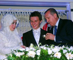 Erdogan bridesman at wedding in Istanbul