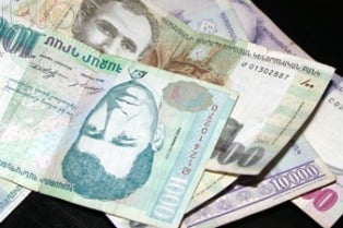 Драм очень медленно обесценивается