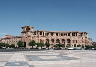 Policemen attack MPs from “Heritage” Party in Yerevan