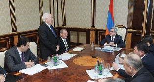 Серж Саргсян провел совещание по проблемам озера Севан