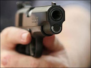 В Москве мужчина застрелил женщину и покончил с собой