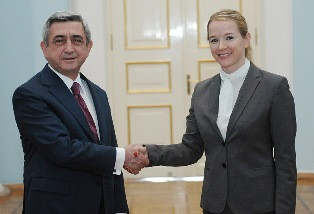 Serzh Sargsyan receives Swedish Ambassador to Armenia