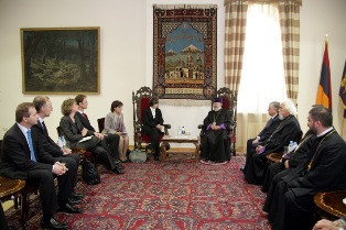 Karekin II receives Swiss President