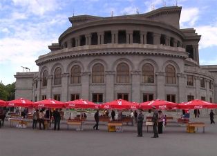 Правящая партия: Ничего несуразного на Площади Свободы не произошло