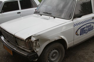 В Армении мужчина задавил 3 молодых людей и скрылся  - двое скончались (видео)