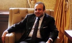 Turkish State Minister visits Armenian church in Istanbul