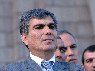 «Հրապարակ». Ո՞նց կարող էր պաշտոնաթող նախագահ Լեւոն Տեր-Պետրոսյանը  խանգարել «Հոկ