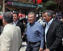 Anti-Armenian Turkish party leader egged in Turkey (video)