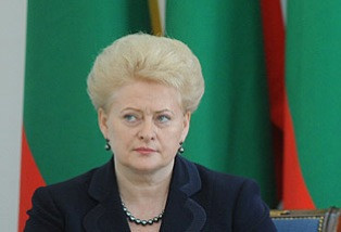 Lithuanian President visits Armenian Genocide Memorial