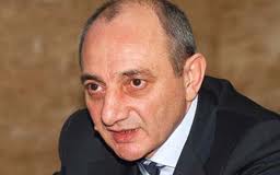 Բակո Սահակյանը Եռատոնի կապակցությամբ պարգեւներ է հանձնել վետերաններին ու զինվորա