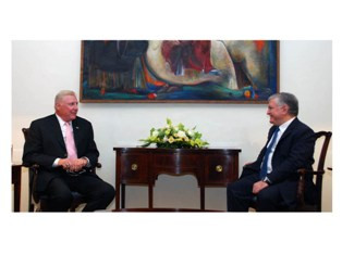 Armenian FM meets US congressman