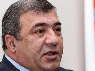 Ռուբեն Հայրապետյանի աղմկահարույց հարցազրույցը «Նուվել դ’Արմենի» ամսագրին