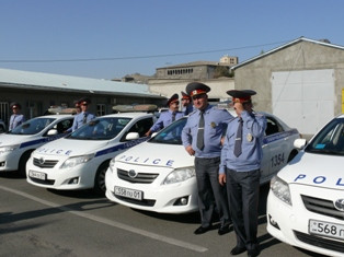 Ոստիկանները լրագրողների մասնակցությամբ ստուգայց են անցկացրել Երեւանում (ֆոտոռեպո