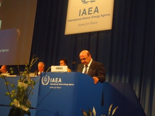 Armenian Minister meets with IAEA head