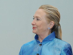 US stands with Armenia as a partner and friend – Hillary Clinton
