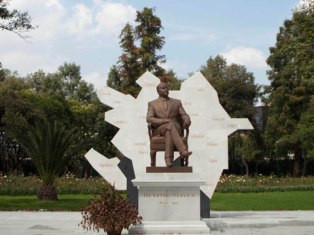 Mexicans protest against Azerbaijani dictator’s statue