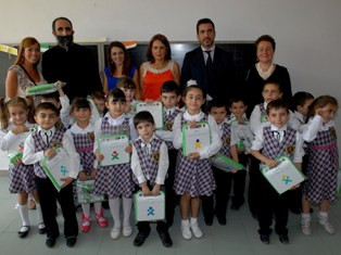 Համակարգիչներ` «Էօռնեկյան» դպրոցի աշակերտներին