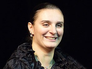 Между курящим волком и Мадонной с голой грудью Ваенга выбирает волка