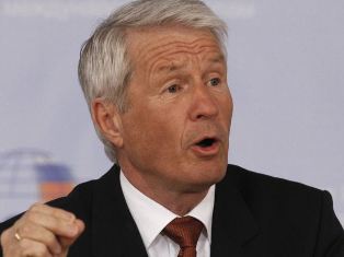 CoE Secretary General on Azerbaijan bribing PACE with black caviar