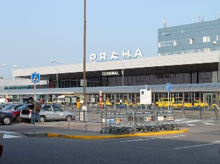 Аэропорт Праги переименовали в честь Вацлава Гавела
