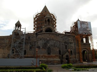 Էջմիածնի Մայր Տաճարի տանիքը վերանորոգվելու է
