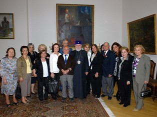 Catholicos meets Argentinean-Armenian women’s association members
