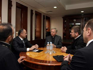 Armenian Defense Minister receives German Armed Forces bishop