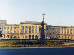 «Հրապարակ». Վարդան Ղուկասյանի հարազատներին ազատում են պաշտոններից