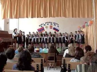 Հայաստանի դպրոցներում անցկացվում է «Երգը բարեկամության կամուրջ է» ռուսական երգի
