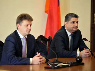 Երեւանում կայացել է հայ-ռուսական միջկառավարական հանձնաժողովի նիստը (ֆոտո)