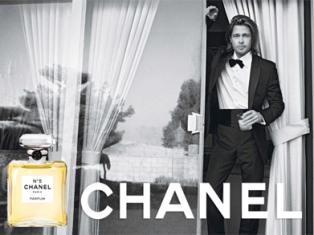 Бред Питт стал лицом Chanel № 5