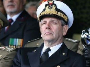 Italian defense minister to visit Armenia